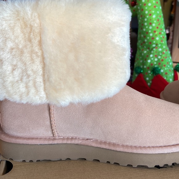 New Ugg boots size 6 - Picture 11 of 16